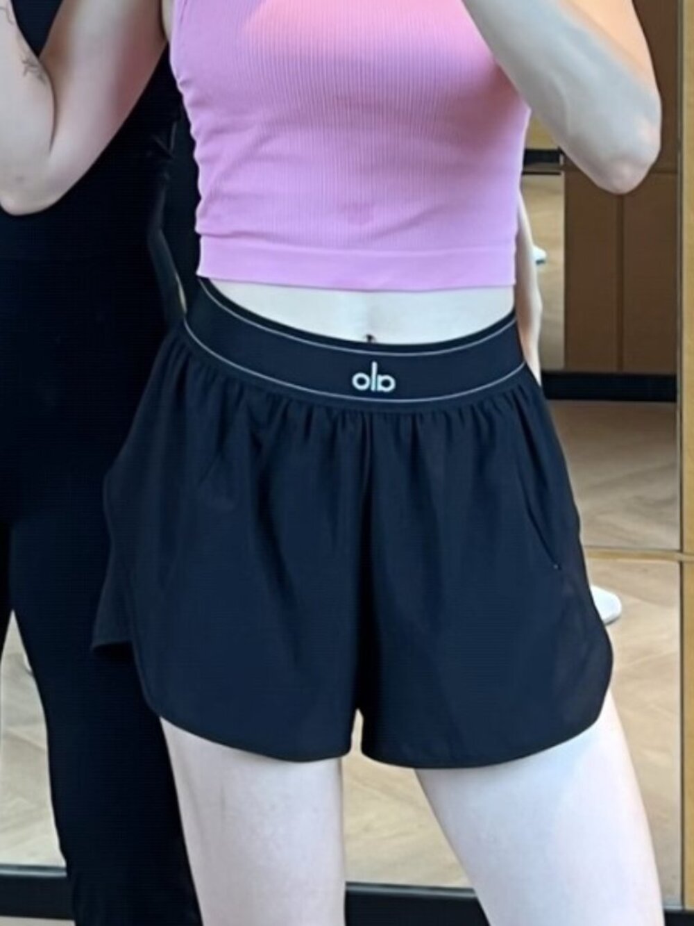 Alo Yoga Perfect Black Athletic Shorts Hot selling 🔥 Daily, Travel, Fitness 💖 - Picture 7 of 7